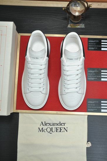 alexander mcqueen basket noir et blanc 8000000000000