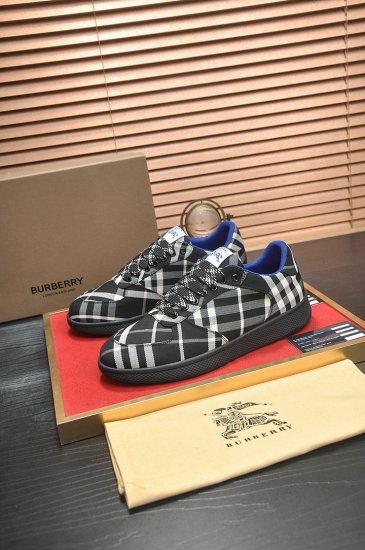 chaussure burberry homme bleu 676461