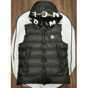 doudoune sans manche avec capuche moncler 2136001