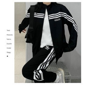 ensemble adidas noir et gris AD137